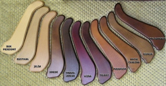 Vzorky farieb viditeľných drevených častí sedačiek